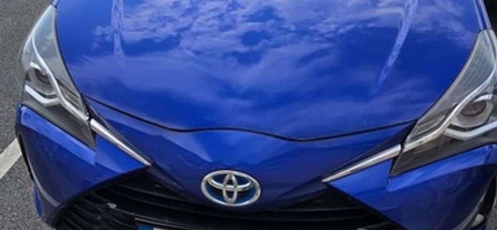 2017 Toyota Yaris Hybrid - Great Condition
