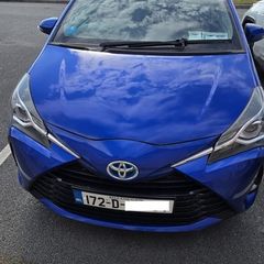 2017 Toyota Yaris Hybrid - Great Condition