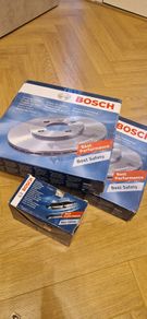 VW brake discs and pads