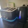 morphy richards kettle and 4 piece toaster Image 3