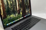 Apple MacBook Pro 15-inch 2020 Intel i7 16GB 256 A2141 Touch Bar - Radeon Pro