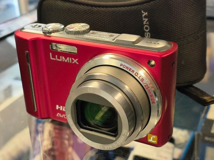Panasonic LUMIX DMC-TZ10 12.1MP Digital Camera 12x Optical Zoom Red/ Excellent