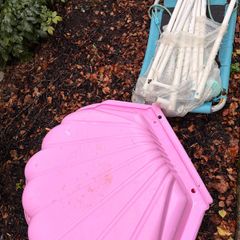 Free swing with accessories(  Dismantled ) and pink sandpit