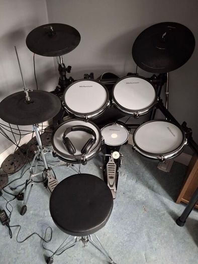 electronic drum kit
