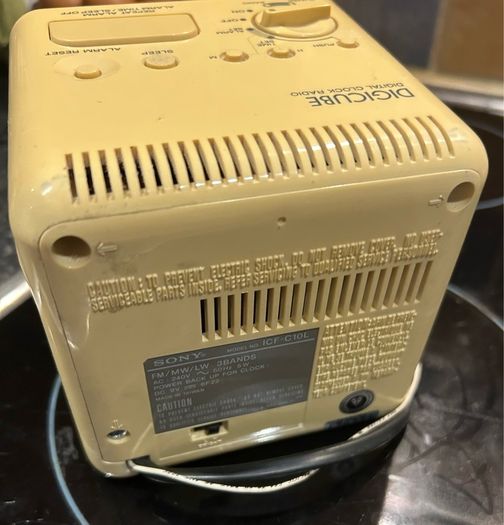 SONY Digicube ICF-C10L Digital Alarm Clock