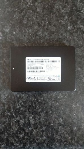Samsung Pm871b 256gb 2.5 Inch Sata Ssd