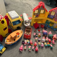 peppa pig, house, boat, plane,camper, rocket