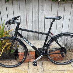 Giant Escape Hybrid