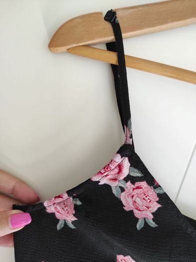beautiful summer dress with roses size S like new H&M