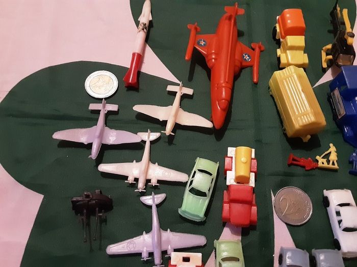 Nice small plastic collection,vintage