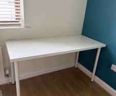 IKEA Desk (140x60 cm)