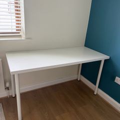 IKEA Desk (140x60 cm)