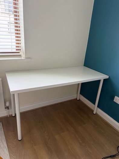 IKEA Desk (140x60 cm)