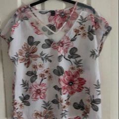 Ladies top size L