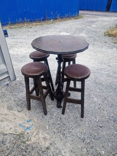 pub stools