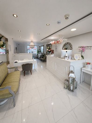 Nail station for rent in Malahide