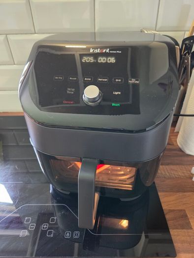 Airfryer InstantPot Vortex Plus 6in1 Multicooker - NEW