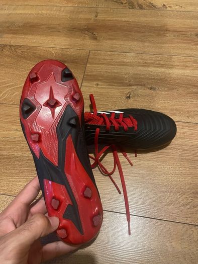 Football Adidas Predator 18.3
