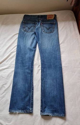 levis 501 Size 32/34 button fly in excellent condition