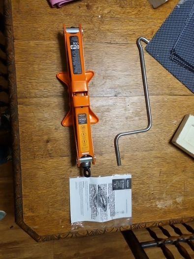 Scissor Jack (1.5 Tonnes Halfords)