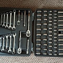 Laser socket & wrench set