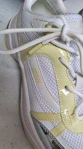 DKNY designer trainers Sz 7 UK - Bnwt - Rrp 225