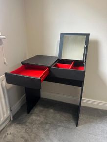 Dressing / Vanity Table with mirror