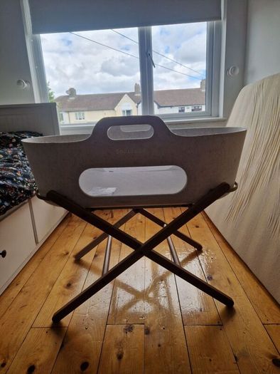 Snuzbaskit Moses Basket and Stand