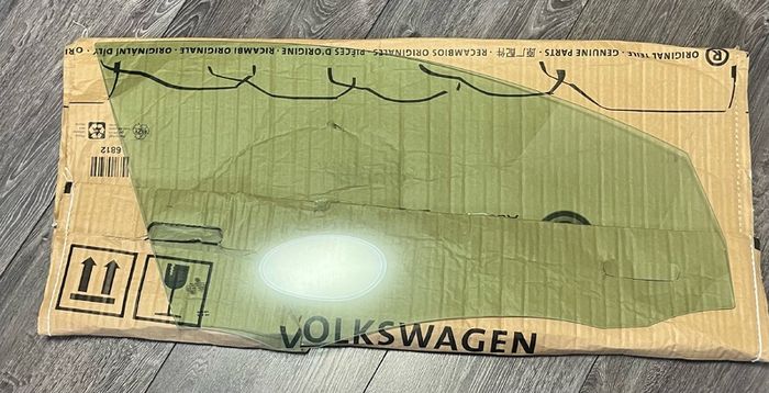 2010-13 Volkswagen Golf Mk6 Front Right Passenger OEM Door Glass 5K4845202B