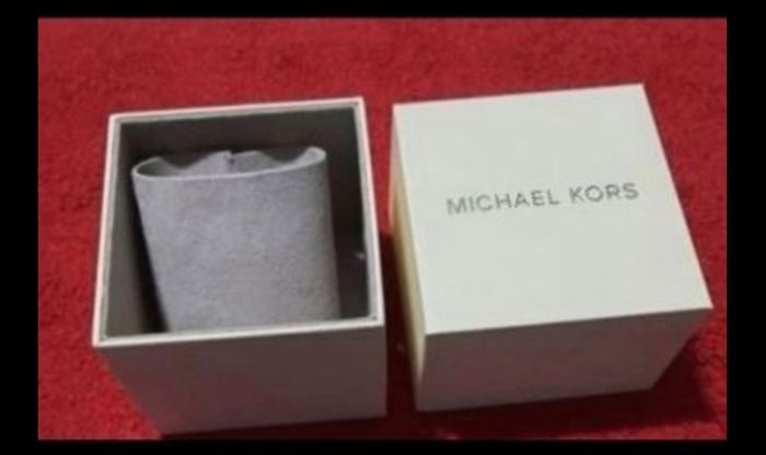 Micheal Kors watch box