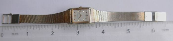 Vintage 1980s Seiko Tank Japan Quartz Ladies Watch (works well)