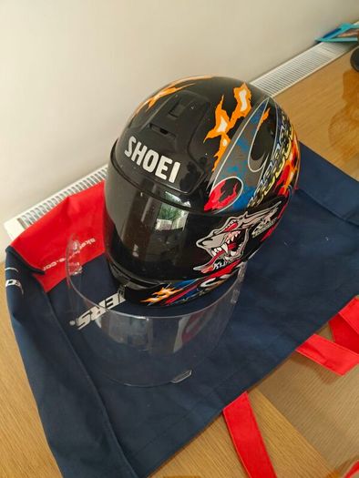 Shoei helmet (2 visors)