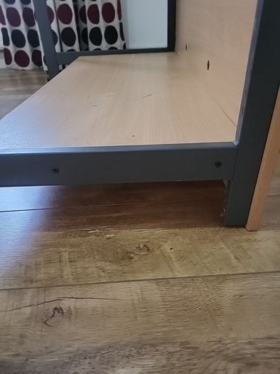 Free desk