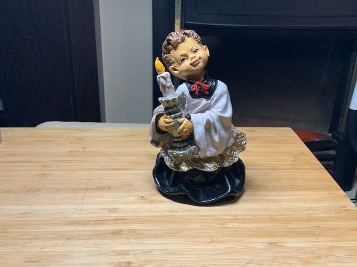 Figurines
