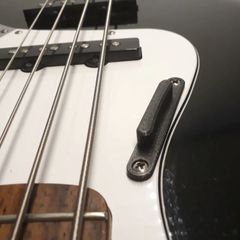 Thumb rest for Jazz Bass