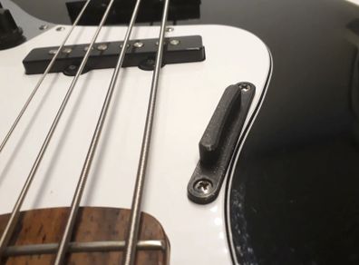 Thumb rest for Jazz Bass