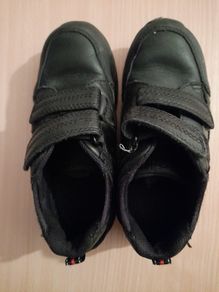 Boys shoes