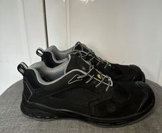 Toe guard work boots