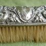Antique Sterling  Silver hallmarked Repousse Clothes Brush 96,6g Image 8