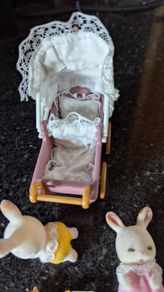 Sylvanian classic pram set
