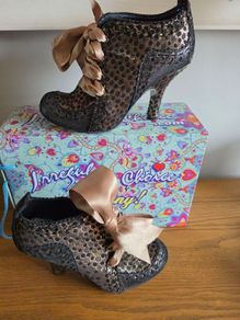 Irregular Choice "Mutiny!" Black & Gold Lace Ribbon Ankle Boots Size Eu39 Uk6
