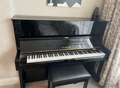 Yamaha U1 piano
