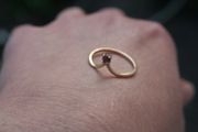 Red Stone 9ct Yellow Gold Ladies Ring 0,9g