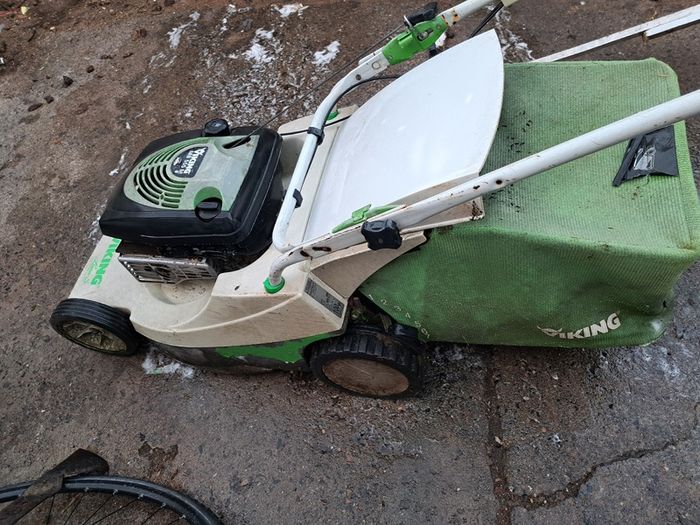 Lawnmower