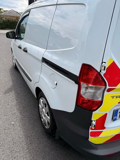 Ford transit courier