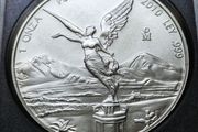 2010 Mexico Libertad 1 Oz .999 Silver Unc Coin