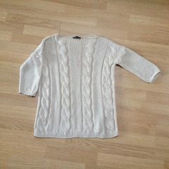 Elegant beige jumper