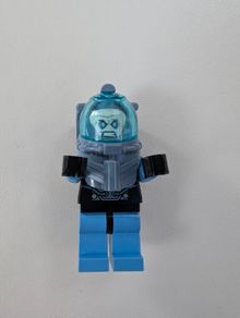 100% Lego Super Heroes Minifigure Mr Freeze (Genuine)