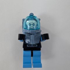 100% Lego Super Heroes Minifigure Mr Freeze (Genuine)