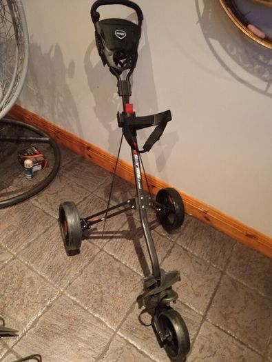 Masters golf 5five series 3 wheel trolley